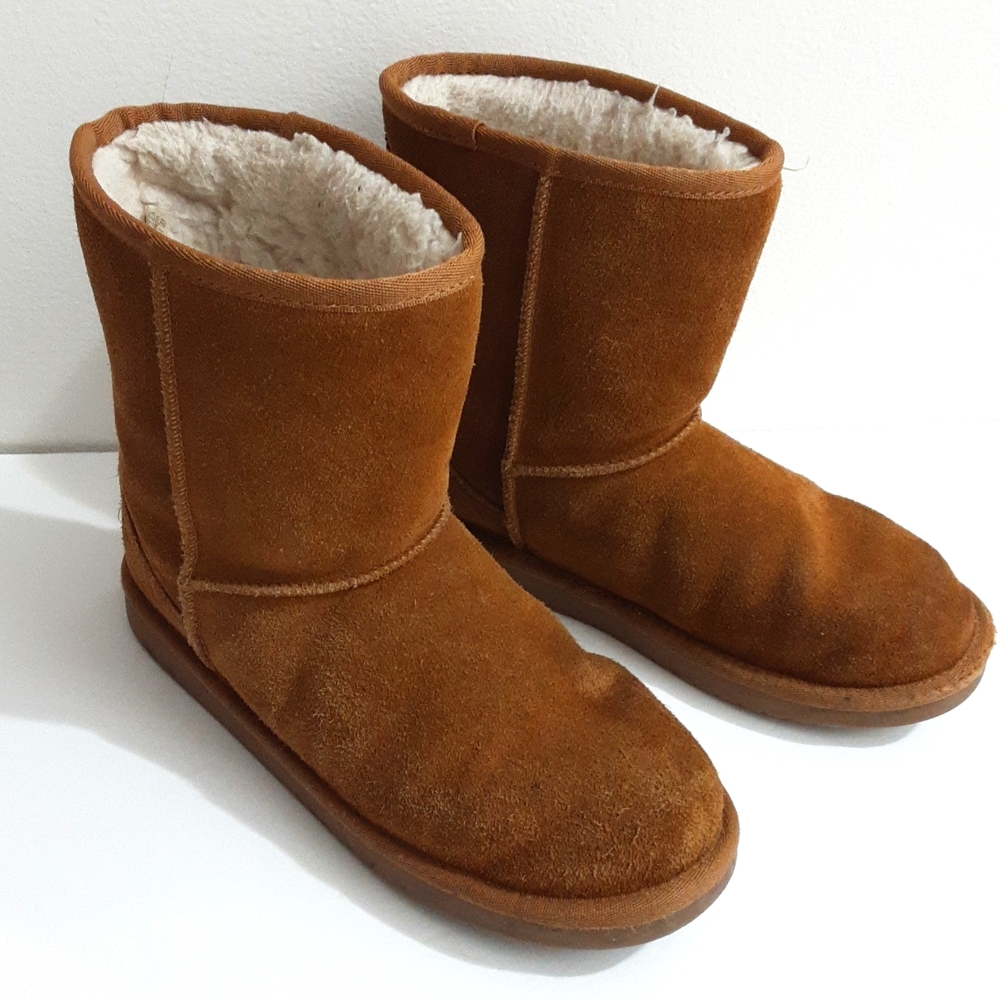 ❤❤❤KOOLABURRA BY UGGS BOOTS SIZE 5❤❤❤